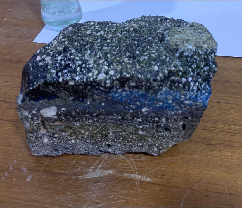 اسبام وعليكم عثرت على حجر في الصراء على حدود الكويت والعراق الي يعرف ب هاذ لحجر لو عنده معلومات عنه او يشتري خلي يتواصل وياي ع هاذ الرقم ***********
