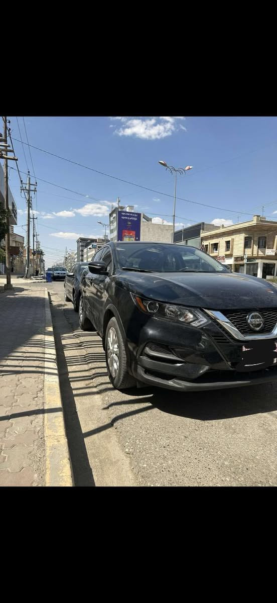 نيسان رؤك ٤ پستن ٦ پارچه صبوغه له گه ل يه ك بست صقفي سارده كوته موديل ٢٠٢١ مواصفات SV نرخ ١٢٦ وره قه ***********
