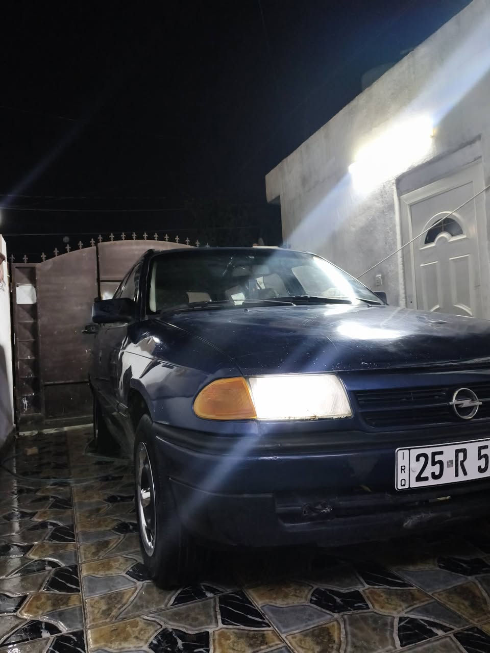 استر موديل ٩٢ محرك ١٦ كير شرط كهربائية كل شغال تايرات جديد دفتر بنزين بي رقم كركوك جديد سيارة جاهز رقم موبايل ***********
