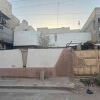 ‏السلام عليكم دار للبيع قديم لمساحة 200 متر الواجهة 10 النزال‏20 متر ا...