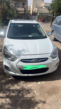 اكسنت موديل ٢٠١٥ سياره خليجي بدون ضربه ولا صبغ نظيفه وجاهزه من كلشي ما...