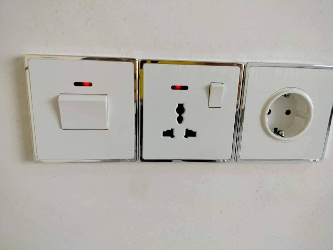 اسطه كهربائي لتسيس البيوت والمحلات بنسب السعار لالستفسار ***********
