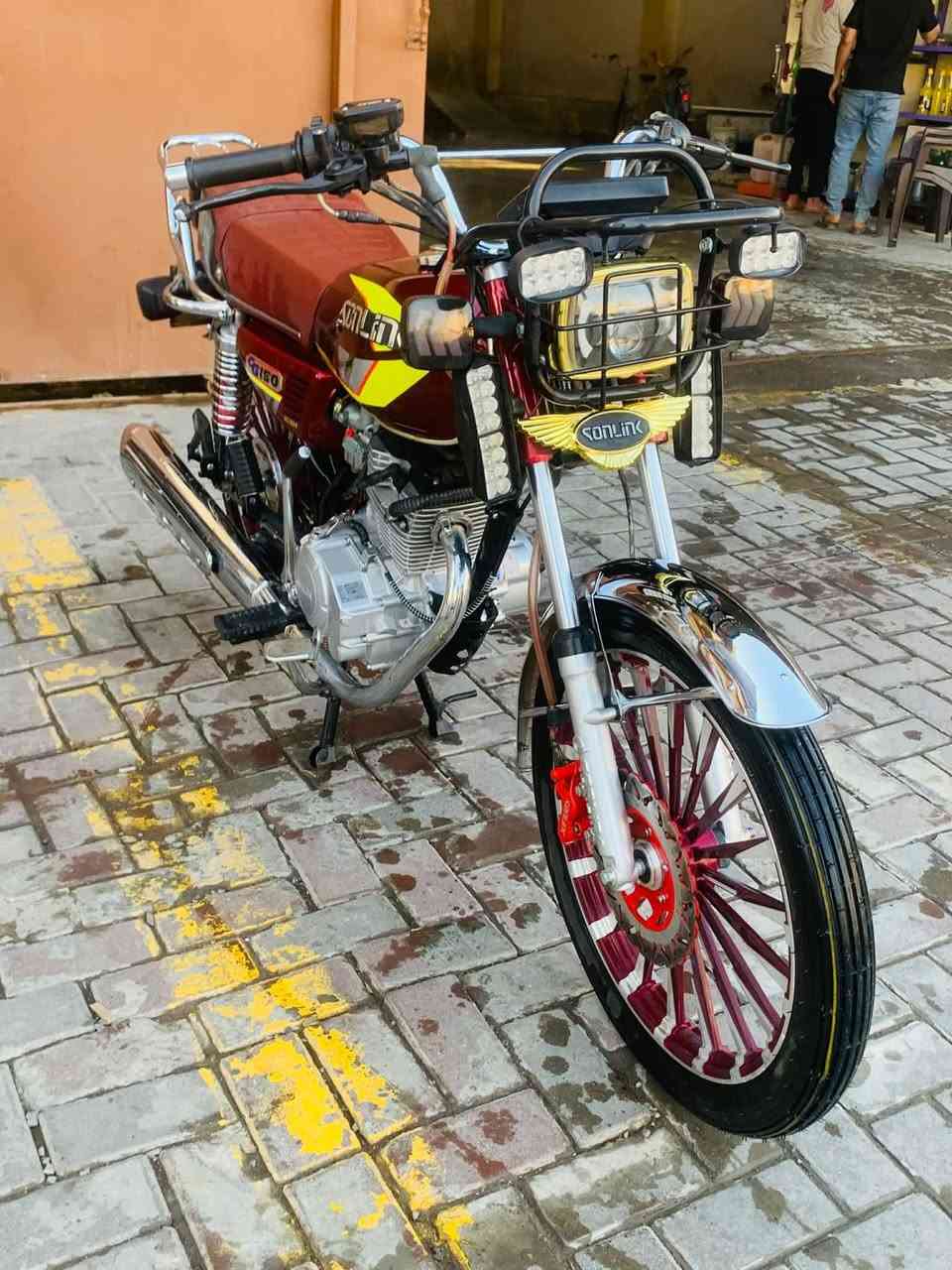 للبيع دراجة سونيك موديل2024محرك شرط   سعر 700 ألاستفسار***********
