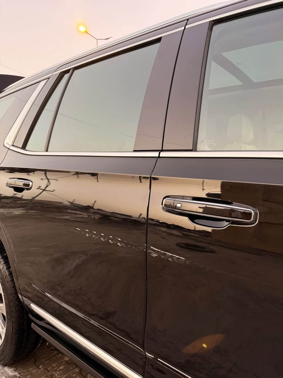 يوكن دنلي 2022 للبيع السياره كفاله عامه مغلفه ppf كامل بيها زلغ خفيف مثل ما موضح السياره بيعها مستعجل للاستفسار *********** Singapore
