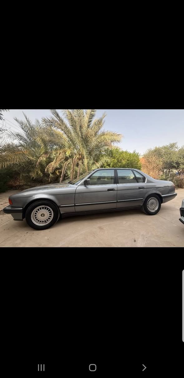 للبيع 
BMW 735i موديل 1991سيارة نظيفةي 😮‍💨
محرك 30 كبس دبل فانوس، عزم وسياقة تخبل 👌
✅ صبغ بلادي بالكامل
✅ لا ضربة ولا معجون
✅ دبل جام
✅ دبل جكمجة
✅ دبل ايرباك
✅ 4 جومات كهرباء
✅ سقف سلايد
✅ كشنات جلد
✅ تبريد ثلج
📌 المبدلات الجديدة:
دينمو جديد
كلج جديد
مروحة جديدة
عمبار بريك جديد
كير + فلتر + دهن كله جديد
كوبلن مبدل +صلايب جديد 
شيال مبدل
أكسل مبدل
درايم شفتات الخلفي كله مبدل
📌 الصدر الأمامي مسوي قبل 3 أيام
📌 الدبلات الخلفية جديدة طاكيات فوك دبل 
📌 السيارة بأسمي ورقم ألماني جديد

سياقتها تخبل وثباتها يونس بالطريق 😎
السعر 65 وبيه مجال
والشراي يدلل 🌹


**إذا كنت صاحب هذا الإعلان وتريد حذفه لأي سبب، رجاءا أرسل رسالة إلى الدعم الفني**