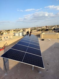 منظومة شمسية • ١٠ ألواح ٦١٥ • بطارية ليثيوم ١٦ كيلو