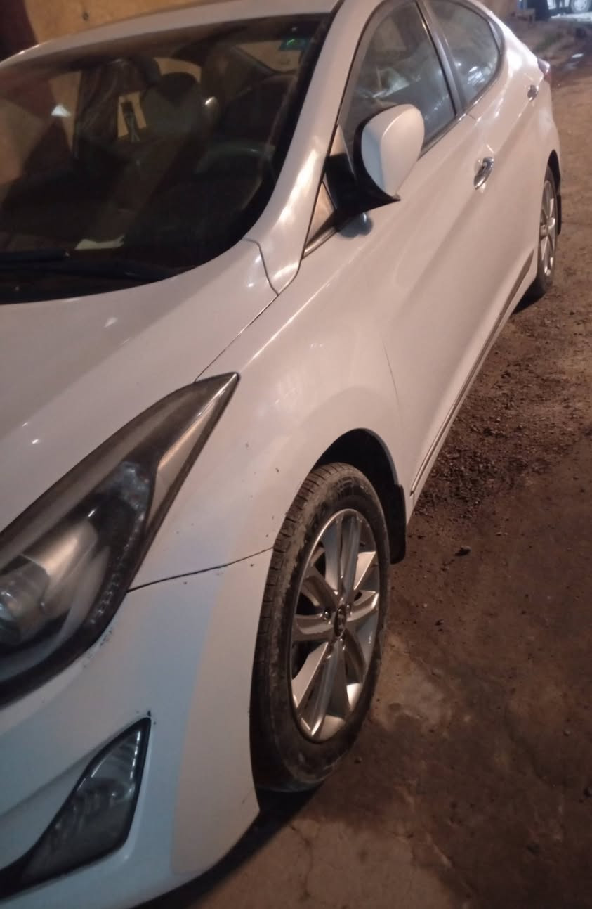 السلام عليكم
النترا خليجي موديل 2016  فتحه بالسقف مكينه 1800 رقم بغداد باسمي سياره جاهزه بس صدرها نص عمر يرادله ترتيب تبريد وتدفئ وكهرباء كوله شغال وبلادي وشرط ع الفحص بسعر 136 وبيها مجال حك الجيه مكاني بغداد الشعب للاستفسار ***********
