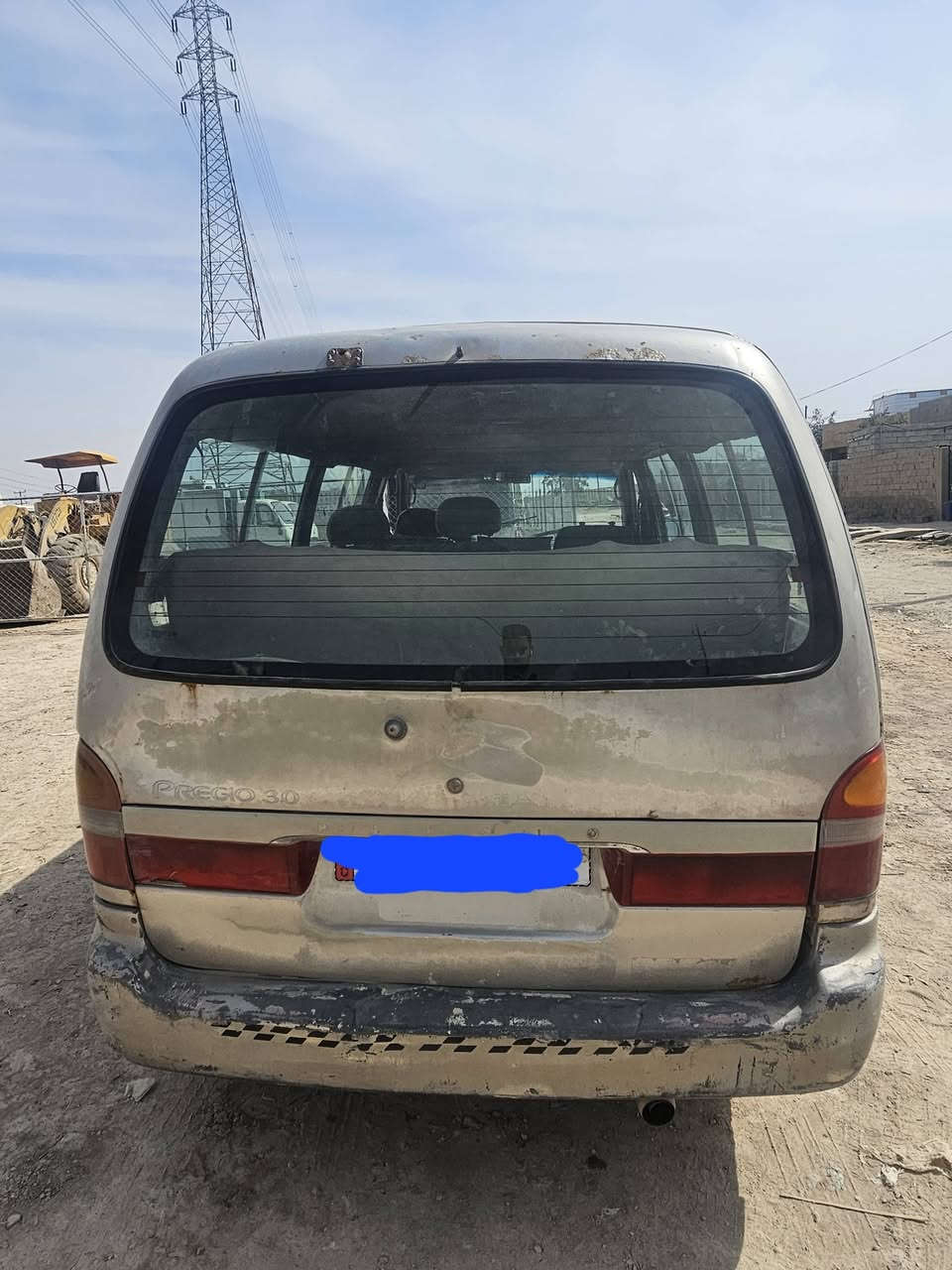 السلام عليكم
كيا بريجو موديل 1997 رقم بغداد انكليزي 
مكينه وكير واكسل جدد تخم تاير 
المكان بسمايه السعر 40
***********
