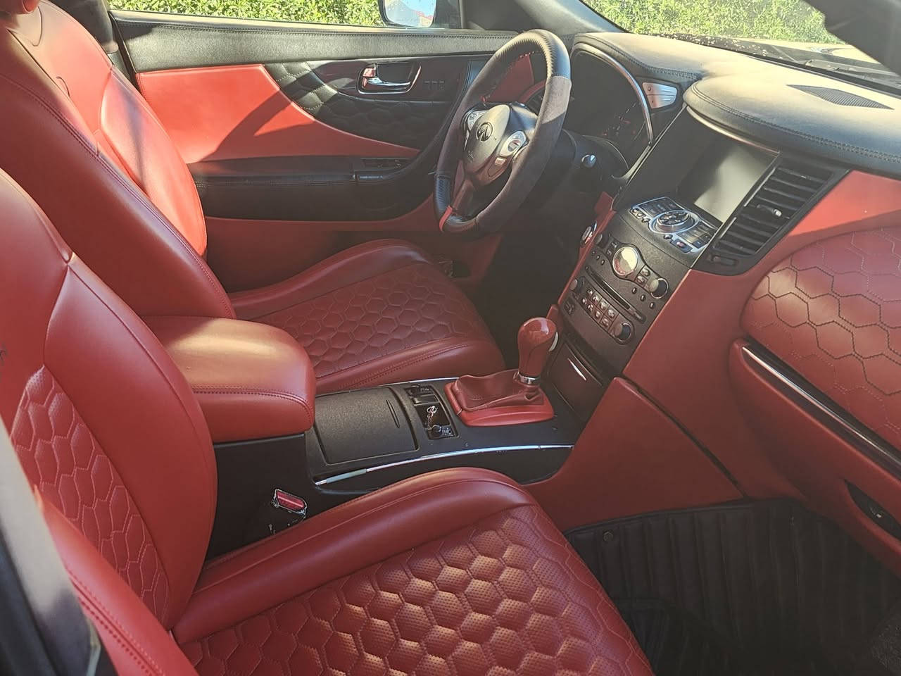 السلام عليكم
من رخصة الادمن

FX2009 

السيارة كاملة حدادية جديد وتخم تايرات مكينة وكير بشرط 

السيارة مصبوغة عام  للجمالية والداخل جلد فقط الجلد مال الداخل بسعر ٢٥ ورقة  المكان اربيل

السعر 105$

للمزيد من الاستفسار الاتصال بالرقم 

***********
