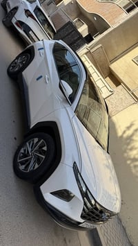 توسان 2023 خليجيه فول على الاخر سونارها مرفق وياها مكفوله سعرها 22 الف...