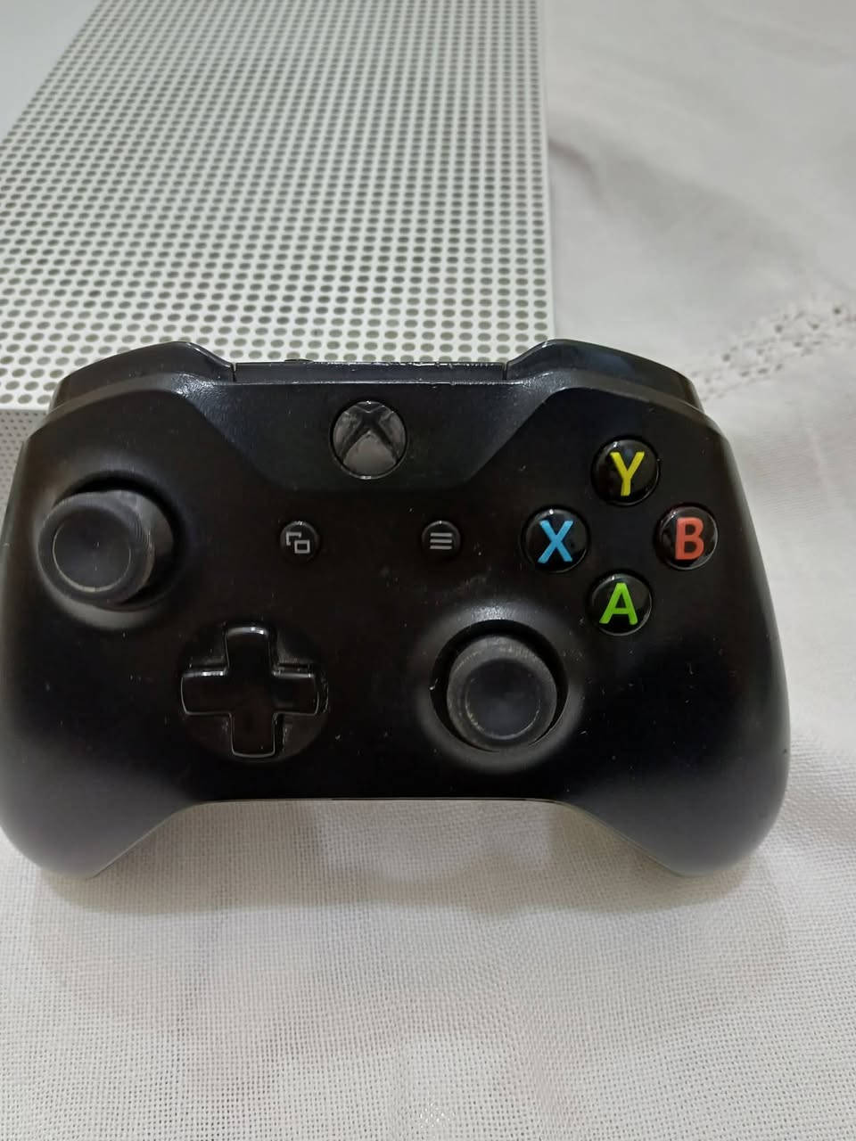 Xbox one s...اكس بوكس ون اس...واحد1 تيرابايت...يدتين شغالات بشرط الجهازممفتوح  وتاك يده ممفتوحه نظيف جدا..وسعر ١٨٥ الف ..مكان كركوك
بي مجال قليل ان شاءالله


**إذا كنت صاحب هذا الإعلان وتريد حذفه لأي سبب، رجاءا أرسل رسالة إلى الدعم الفني**