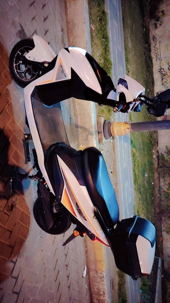 السلام عليكم
دراجه MTR
دراجه نضيفه وخير من الله 
حجم الملف 1500
بيه طخه وموجوده بالفيديو
دراجه استعمال طالب
السعر775 الف وبيه مجال
الرقم ***********
