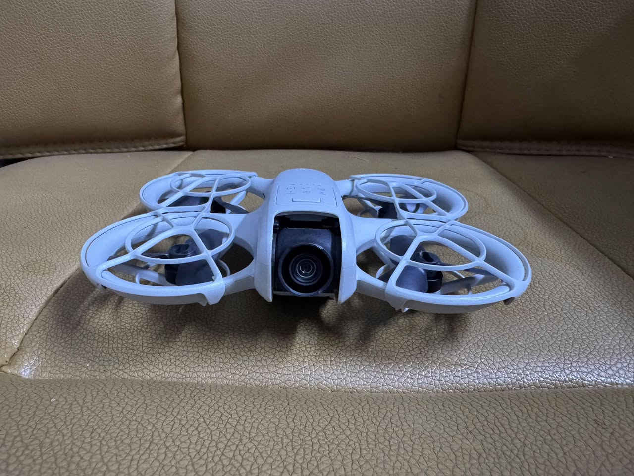 السلام عليكم حبايب
للبيع Dji Neo سنكل نضيفة كلش مكفولة من تصليح والحساب والفتح وحتة من شخط تكدر تستخدمهة بدون وحدة تحكم من الهاتف اقلاع وهبوط وتحكم كامل
للاستفسار على الرقم ***********
او مراسلة عل خاص عنواني بغداد توصيل موجود لكل المحافضات
