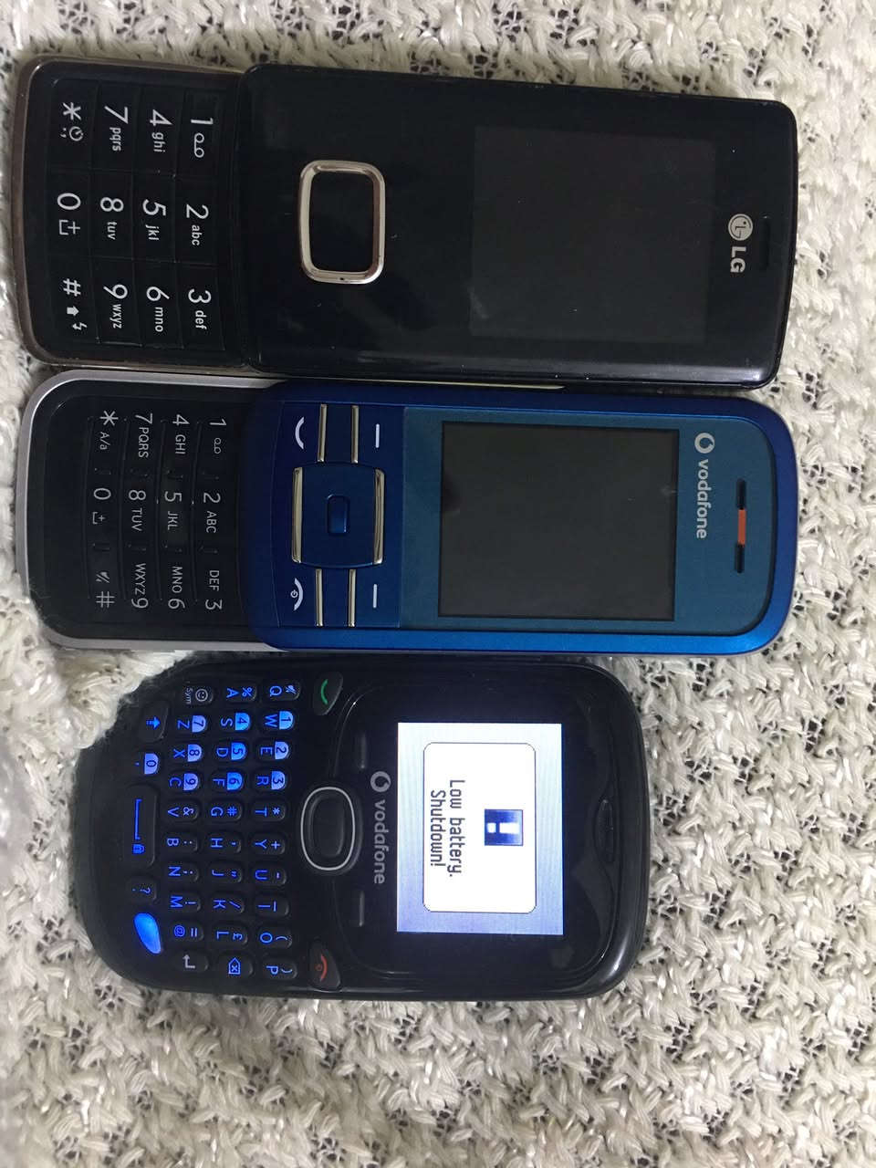 تليفونات للبيع واحد لكيت شاحنته وشحنته والثاني ما لكيت شاحنته  بس كلش جديدات ونضيفات سعر قطعه ١٠


**إذا كنت صاحب هذا الإعلان وتريد حذفه لأي سبب، رجاءا أرسل رسالة إلى الدعم الفني**