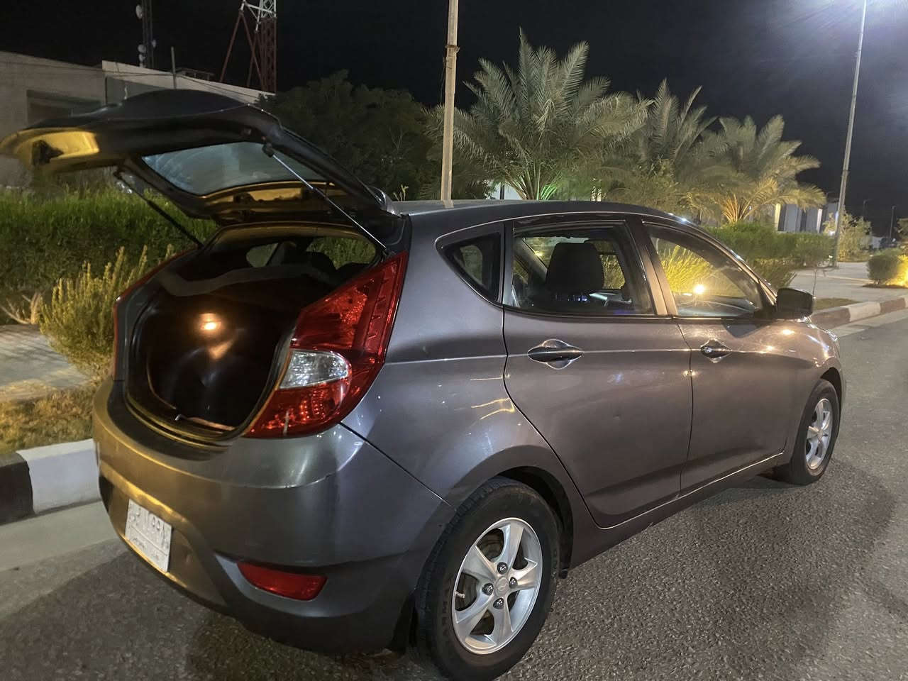 من رخصت الادمن
موديل ١٣ اكسنت امريكي محرك ١٦٠٠
جاملغ ايمن وبنيد حادثها 
رقم بغداد  للبيع السعر ٨٥ 
كربلاء المقدسه 
الاستفسار ***********
