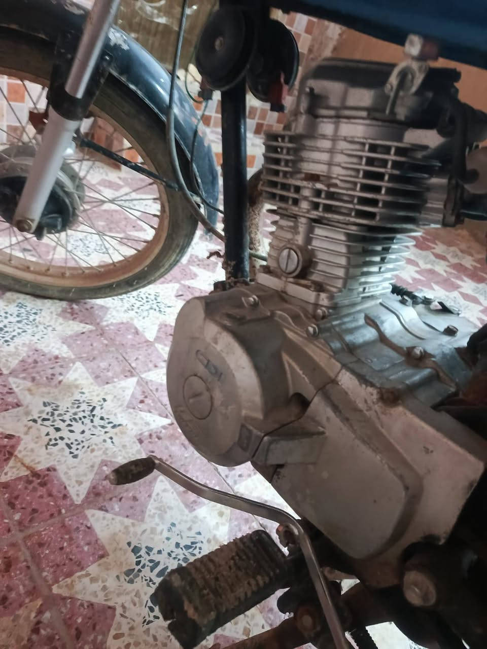 سلام عليكم
دراج لبيع كلك مكفول من سرقه فقط 
سعر 650 وبيه مجال حك جيه 
شط العرب الكباسي 
الرقم ***********
