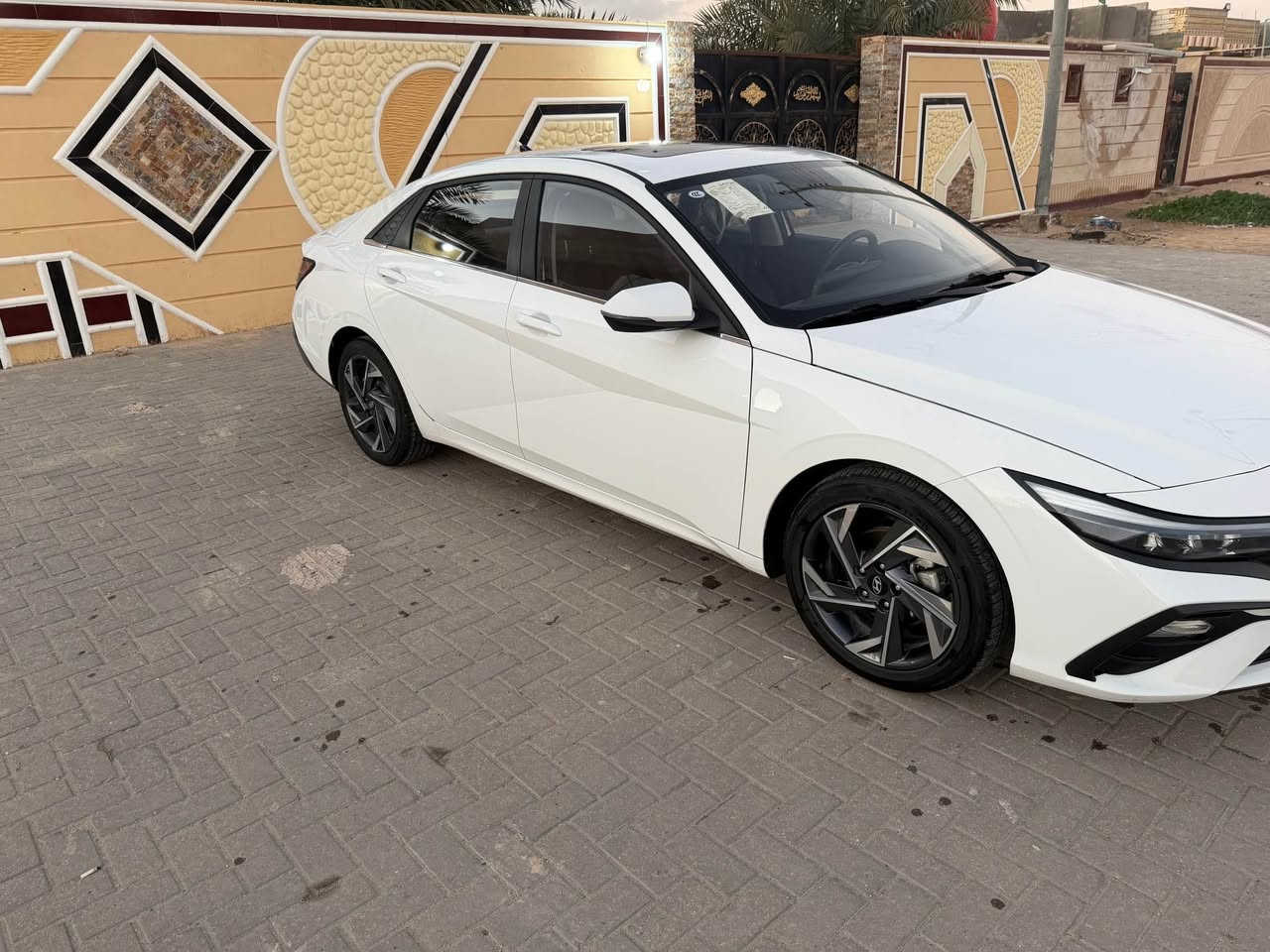 السلام عليكم 
1/النتره 2025 تجميع كفاله عامه من كلشي 
2/رقم اربيل ماشيه 10 الف فقط السياره بعدهه زيرو
 3/دواخل سود 
4/شاشه كار بلي 
5/فتحت سقف 
6/عداد دجتل 
7/كشنات جلد 
8/تبريد امامي وخلفي 
9/هاند بريك كهربائي بصمه ابواب وجنطه لد امامي خلفي وبعد بيهه موصفات السعر المطلوب 152 وبيهه مجال للشراي مكان السياره البصره الزبير للاتصال عله الرقم *********** البصرة, العراق
