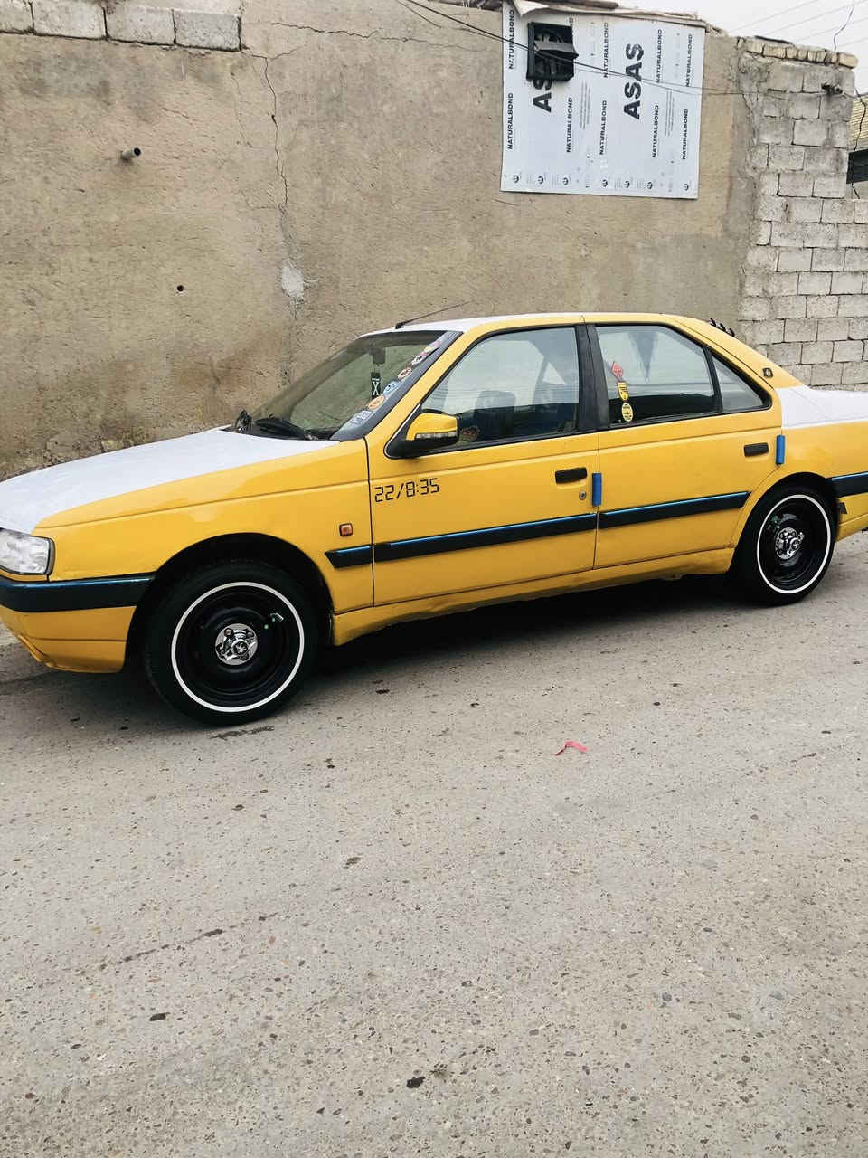 سلام عليكم بيجو لميس موديل ( 2013) مكينه وكير تمام صدر يخبل تخم تاير بجيس خط ابيض حته لسبير تبريد عوزه كتف السيارة متعوب عليها رقم جديد دولي تحويل ثاني يوم الستفسار الاتصال ( ***********) السعر ( 30 ) وبيها مجال قليل
