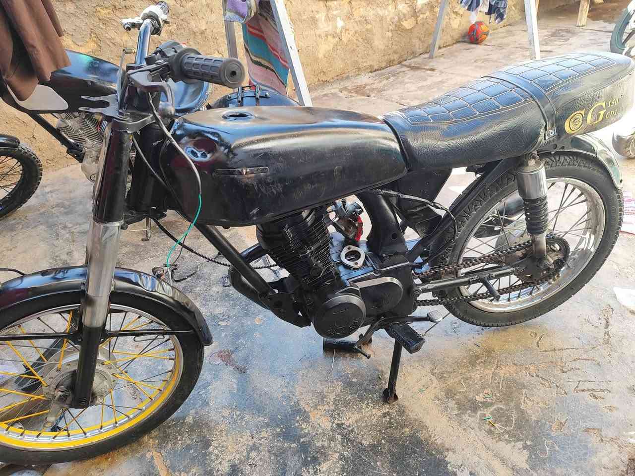 دراجه 4كير 2016 دراجه محرك شغال جان بس تركتها فتره وصبغت المحرك والشاصي
للبيع باليحبه الله  قيم


**إذا كنت صاحب هذا الإعلان وتريد حذفه لأي سبب، رجاءا أرسل رسالة إلى الدعم الفني**