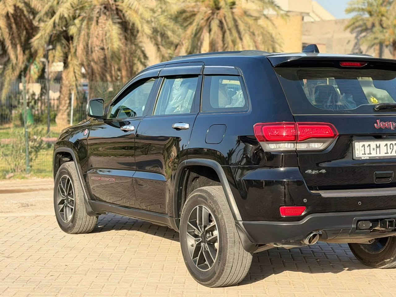 سلام عليكم    
جيب موديل 2019 بيها قطعتين صبغ وقطعتين مبدلات نفس لون شرط اصليات بدون دواخل بدون ايرباك وبيها 4 صابع صبغ بلقماره موجود سونار
عتقد تراك هوك 
محرك 3600 كفاله كير كفاله 
موصفات كشنات جلد ثنينهن تتفئ تبريد 
ستيرن تتفئ 
رادار امامي خلفي 
تحديد مسار  
جنطه كهرباء وبيها هواي مواصفات 
جكات صدر امامي خلفي جديد
تخم تاير جديد مابيها اي نقص 
رقم بغداد تحويل ثاني يوم 
مكان بغداد السعر 185
للستفسار ***********

