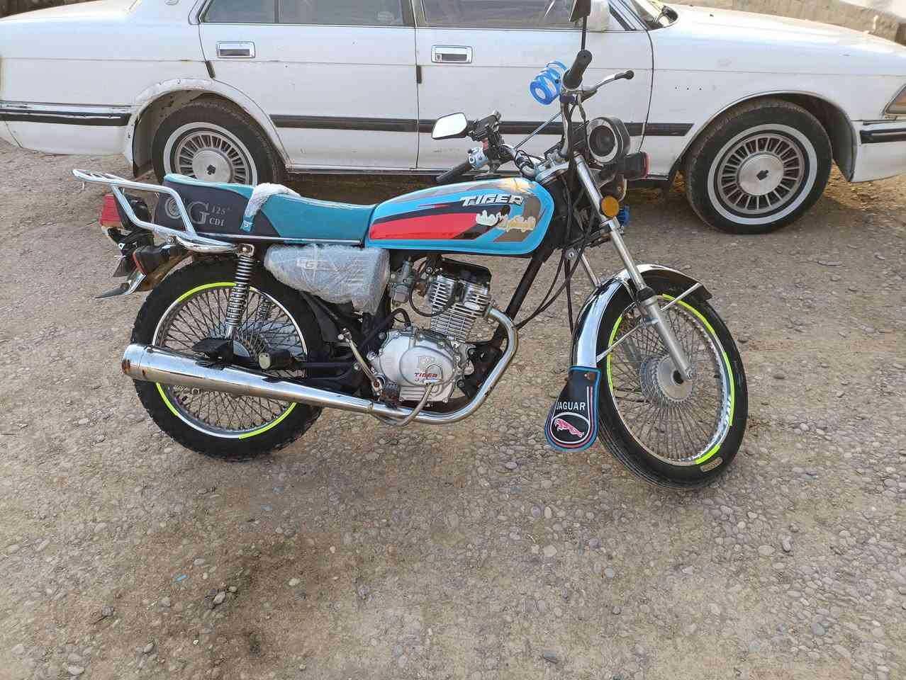 السلام عليكم ماطور للبيع تايگر موديل 2021 محرك ما مفتوح شرط كلو بلادي ماطور نضيف حيل السعر 425 وبي مجال للطيبين استفسار ع الرقم ***********
