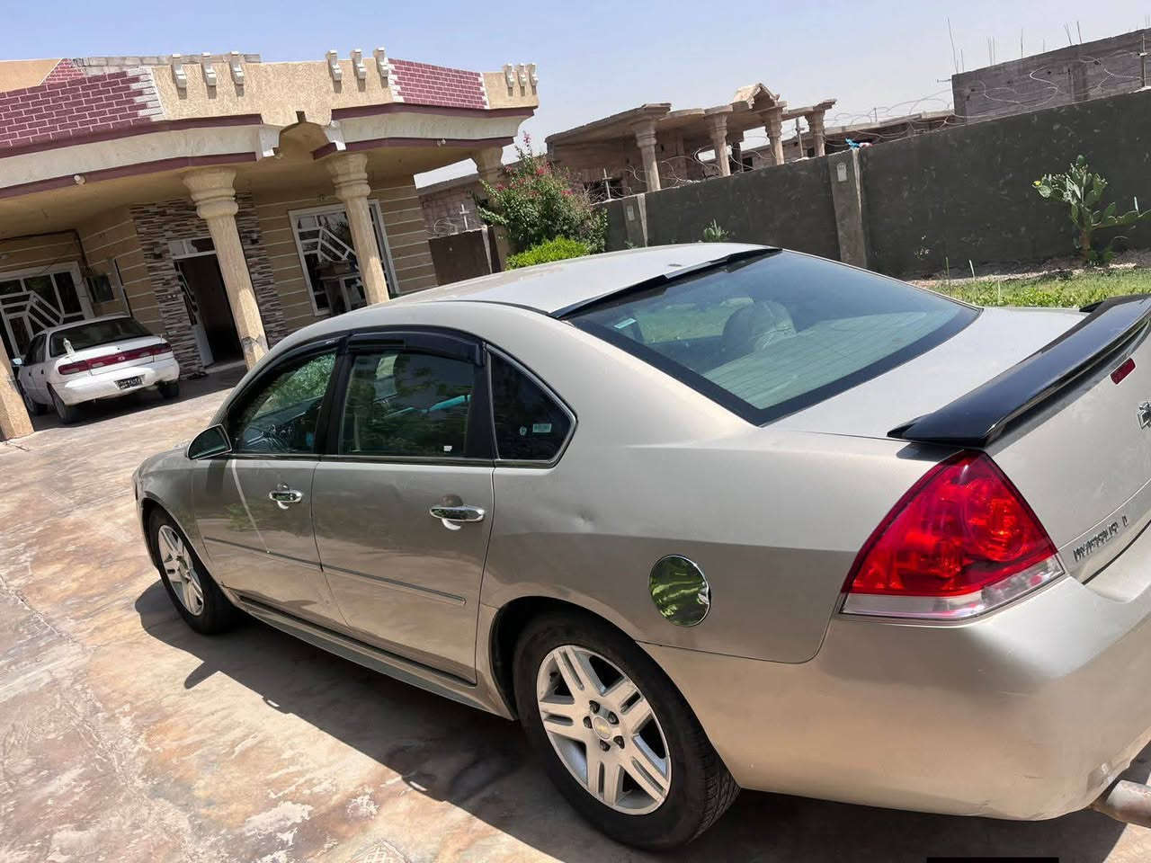 السلام عليكم
امبالا 2012 رقم ديالى  محرك 3600 
بيها ثلاث قطع صبغ بنيد وجاملغ عكس السايق والباب السكن حادثها بأمريكا جدا بسيط موجوده صور 
محرك وكير وضفيره وصدر كله جديد
السعر 98 وبيها مجال 
الموقع بعقويه
***********
