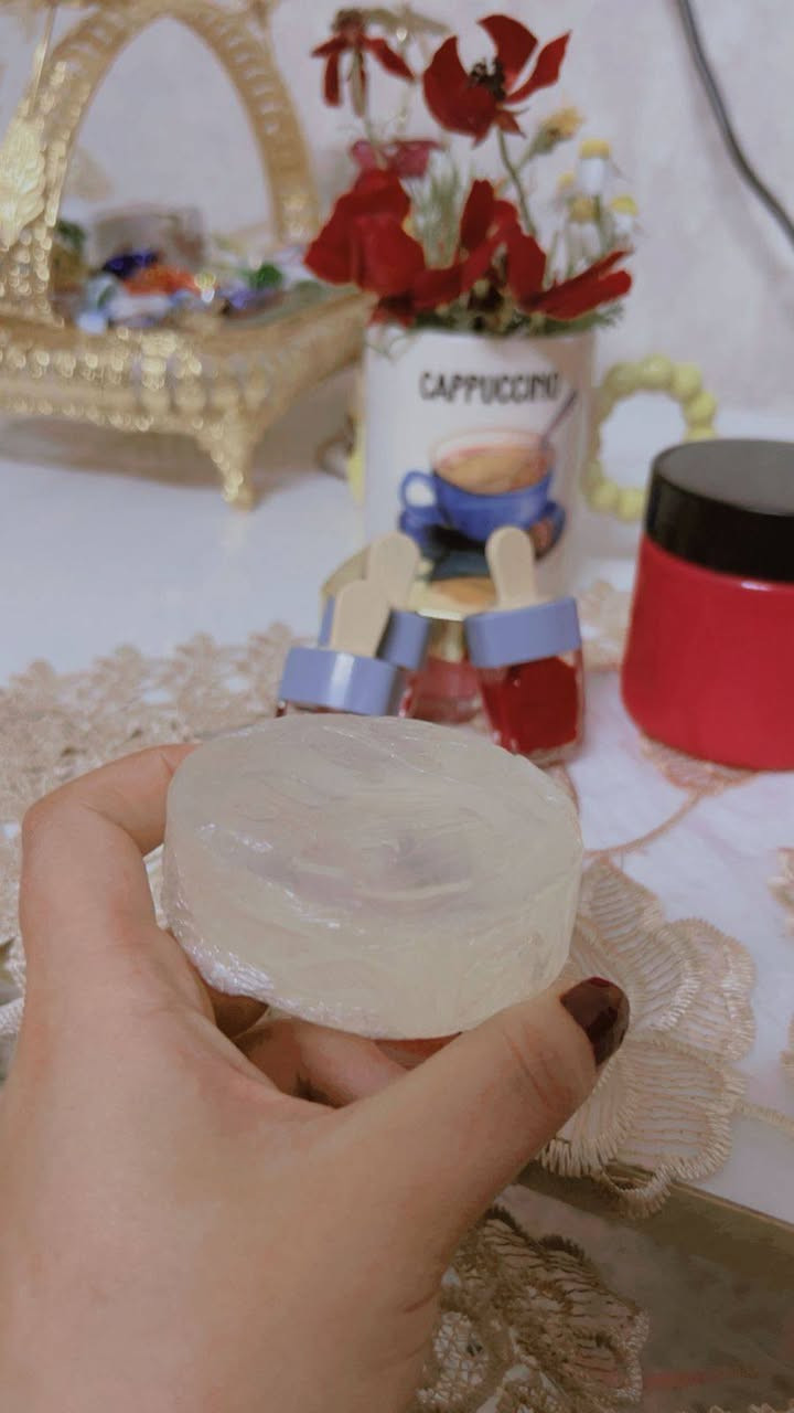 يتوفر خلطه تبيض وتصفيه تسوي الوجه كزازه ذا مو كزازه فلوسك مرجوعه سعره  10 المكان بغداد الحريه الثانيه ويوجد لدينا خدمه توصيل الجميع المحافظات متواجده وتساب ***********
