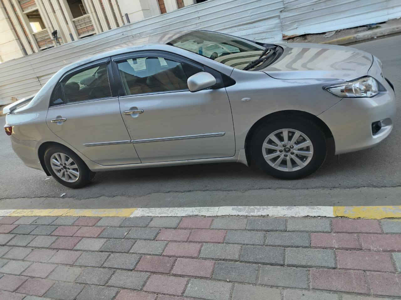 كورله 2009 خليجي محرك 1800 سياره بلاديه بدون صبغ بيه جراد ب القماره رقم بغداد عارضه 110 بيه مجال مكان سياره رمادي ***********
