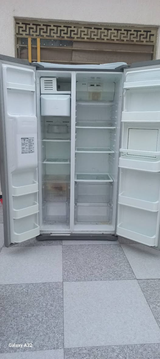 سلام عليكم LG
فقط بروده 
مابيهه مجمده وثلاجه 
سعرهه ١٥٠ 
***********
***********
