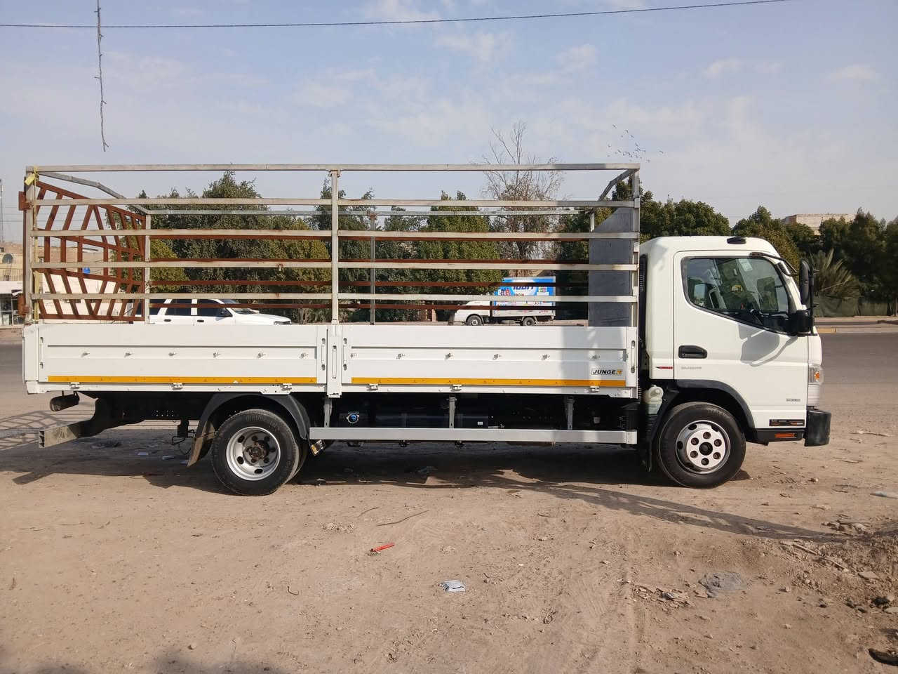 سلام عليكم كنتر اوربي ٢٠١٧ سيارة جاهز  للعمل فول مواصفات مكان بغداد ***********
