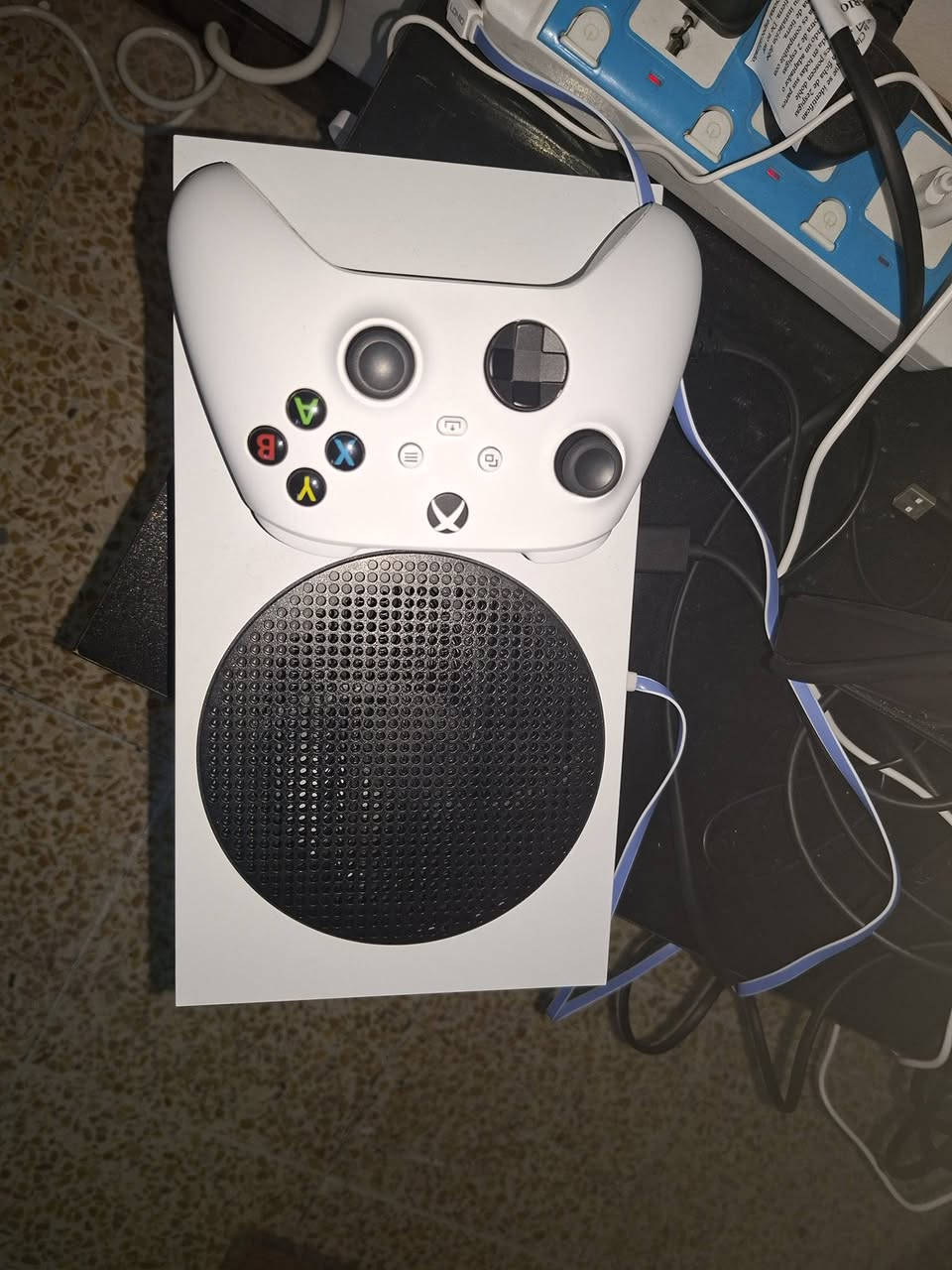 سلام و عليكم
اريد ابيع  جهاز اكسبوكس اس والله اني مشتريه قبل اسبوع و جربته و هاي هو زين بس اريد اشتري اكسبوكس اكس كل  شي جديد و حتى كارتون مالته موجود وكل الوايرات مالته متوفر

السعر 400


**إذا كنت صاحب هذا الإعلان وتريد حذفه لأي سبب، رجاءا أرسل رسالة إلى الدعم الفني**