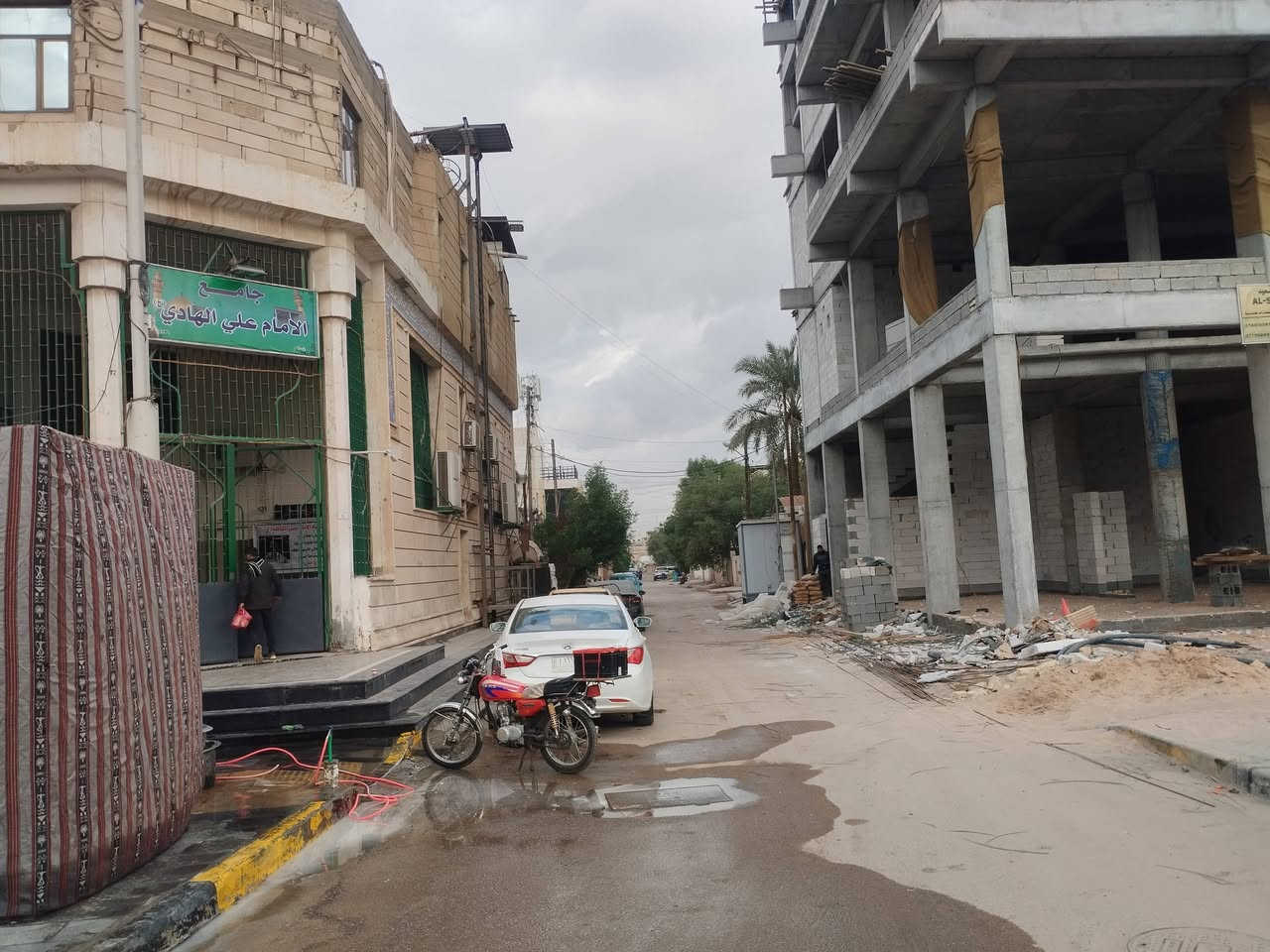 سلام عليكم
بيت ركن للبيع في الطويسة فرع جامع علي الهادي ع على اليمين خلف مطعم الكلحه يبعد عن الشارع الرئيسي 50م المساحه 338م للاتصال ***********
