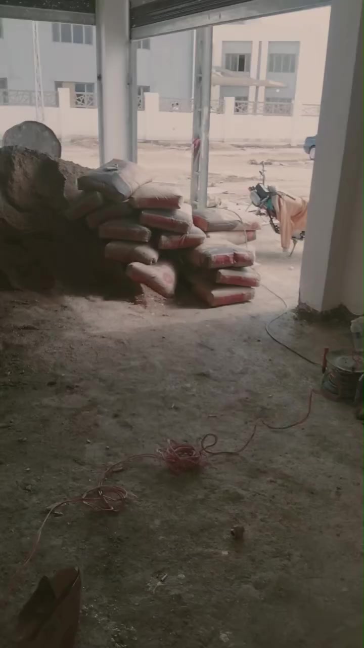 خلفه سراميك تطبيك جدران الارضيه
0775 142 7123
سعار حلو
