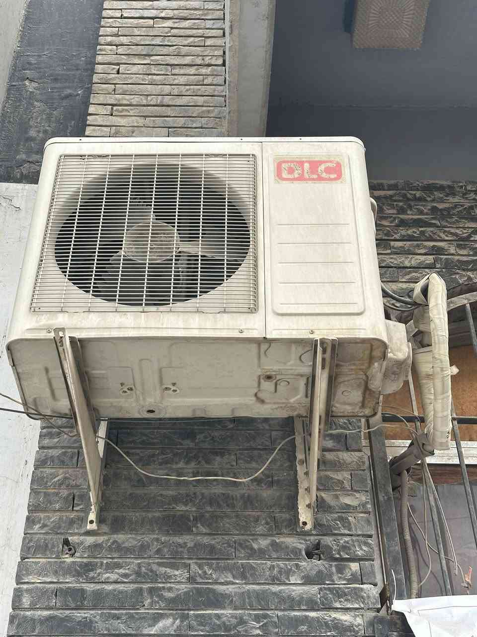 حافض ٢ طن شغال اي نقص مابيهن غاز فول ممصلح ولا مفتوح 

DLC طن ونص اي شغال وأي نقص مابيهن ابيعهن ثنينهن تجي 

تشغلهن وتفحصن وتاخذهن سعرهن ثنينهن. 675 

مكانهن بغداد كراده ***********
