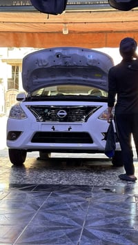 سني هندي موديل 2025  عداد كيلو متر 4500  مكفولة من الزلغ   رقم بغداد  ...