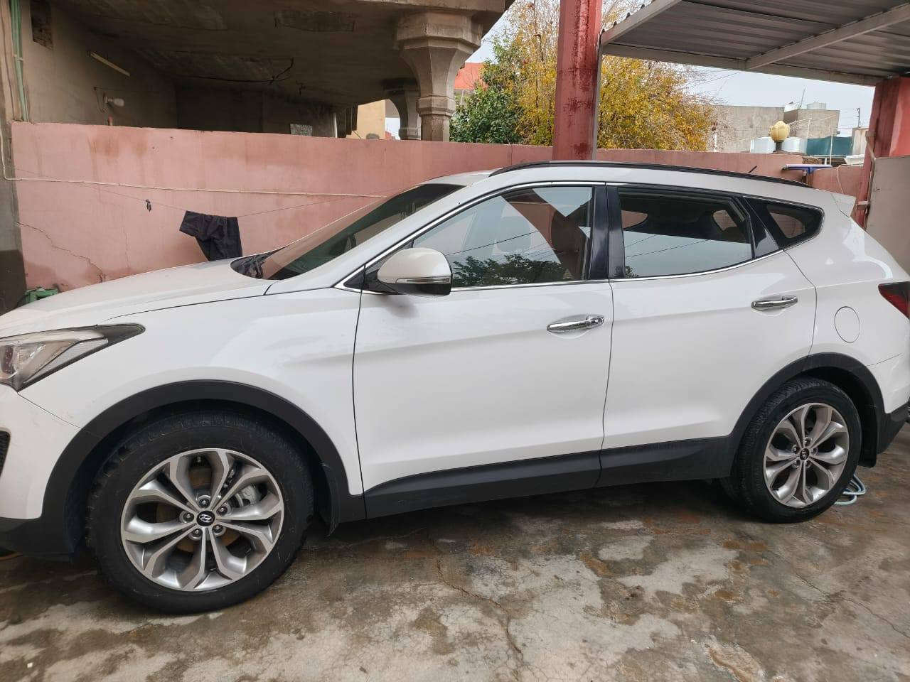 السلام عليكم
للبيع فقط
سنتافي موديل 2016 خليجي ابيض كلين 
6 سلندر بلادي 
داخل جلد كشن كهربائي
بصمة دخول ذكي
7 راكب
رقم سليمانية
ماشي ١١٥ الف حقيقي
اتصل ودلل***********
متوفر واتساب
