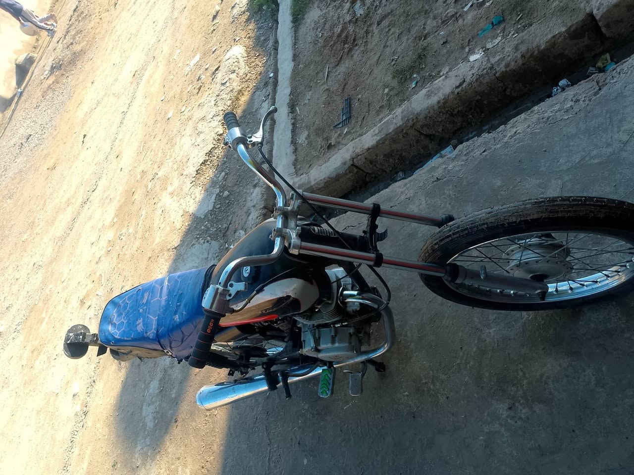 السلام عليكم تايكر البيع شرط تحريك معدل وفول هندر واحد دبلات كدام شغاله السعر 175وبي مجال حك جيه لا اكثر


**إذا كنت صاحب هذا الإعلان وتريد حذفه لأي سبب، رجاءا أرسل رسالة إلى الدعم الفني**