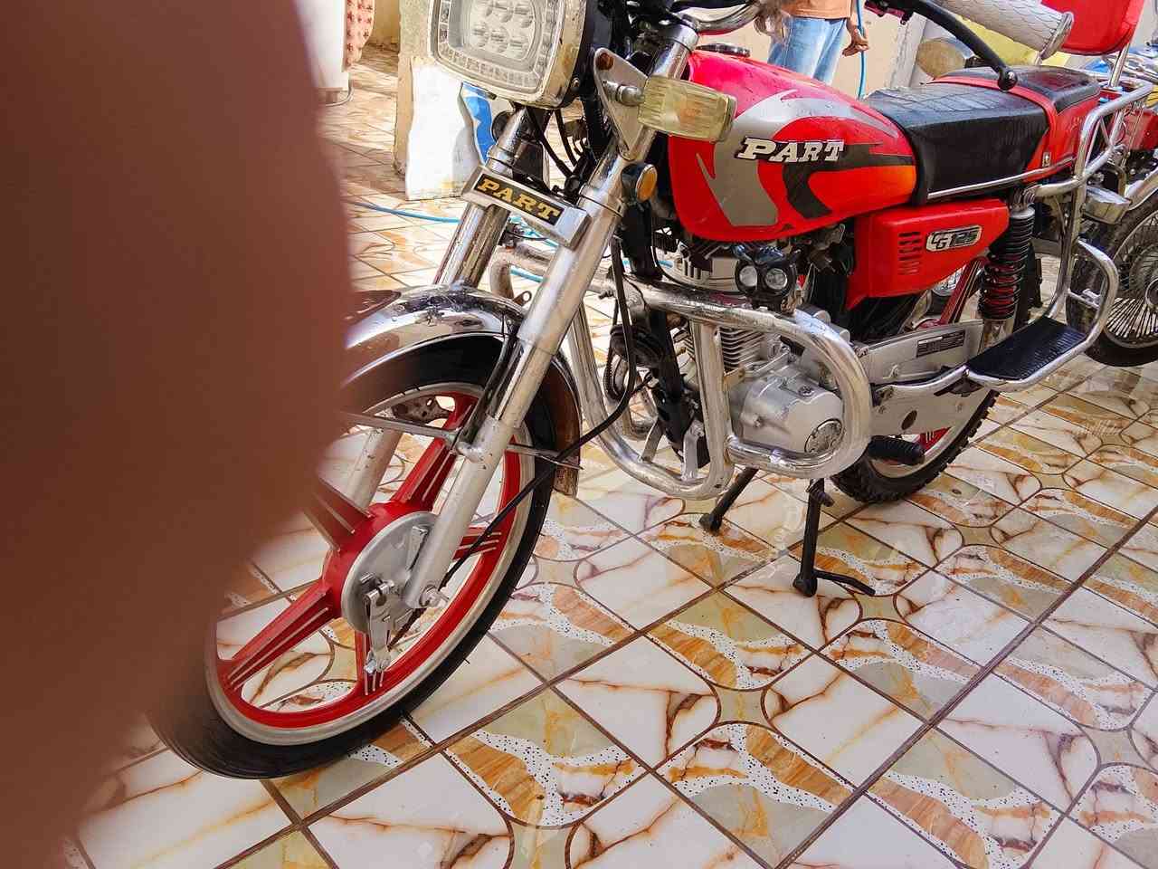 بارت موديل 23اصولي بوجهك للترقيم جاهزه وجديده كلش دراجه مامتعوبه نكره سلف مكاني شطره سعره جوه سوك 850وبيه مجال كلش قليل ***********
