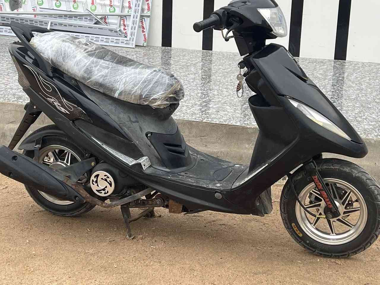 السلام عليكم ماكس عدل مكينه ما مفتوحه بوشه ٥٥بلا السعر ٨٠٠وبيها مجال الرقم ***********
