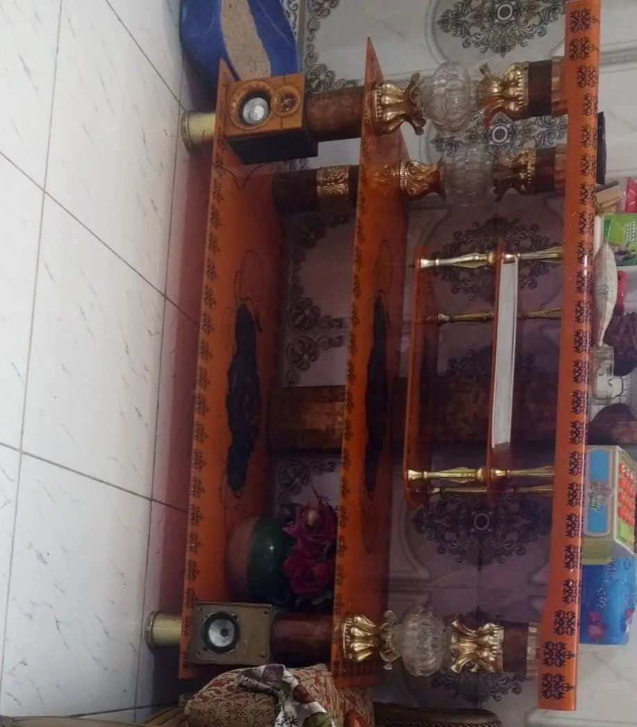 تخم 10 مقاعد مع ميز مع طبلات السعر 180
‏‪***********‬‏
