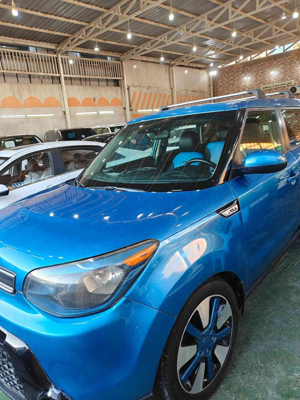 تحيه طيبه السلام عليكم
كيا صول 2016 
حادث موضوح صور صبغ عام 
كير مكينة مكفول 
مكينة ،،2000
شاشه كامره 
تحكم شاشه 
مثبت سرعة 
مانع انزلاق 
جام كهرباء 
ايكو سبورت 
سويج 
كشنات جلد
ويل كب 
تبريد ثلج 
صدر جديد 
جاهزة 
رقم بغداد باسمي تحويل مباشرة 
،95 ورقه وبيها مجال 
أي استفسار رقم صاحب السيارة 
،***********
مكان بغداد البياع أو دوره
