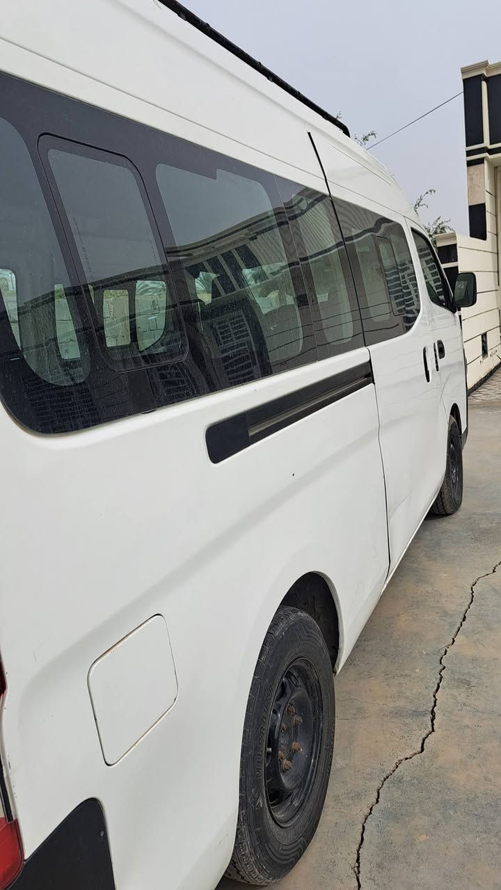 السلام عليكم سياره نيسان فان صندوقيه يورفان 2018 سياره بيه طخات وبارد وبجم طخه ما وصله الشاصي خلاص سياره حلوه ونظيفه تبريد شغال وتخم تاير ومحرك كفاله هاتف***********, ***********
