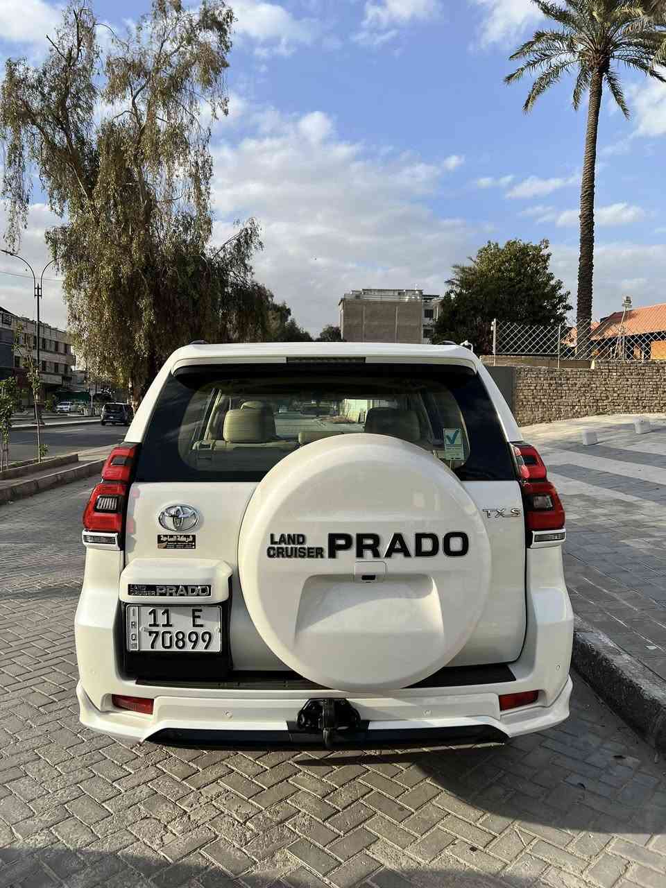 السلام عليكم برادو 2021 مدنايت جديدة جدآ بحالة الشركة رقم بغداد مكفولة من الصبغ والبارد مكان السيارة الكاظمية السعر 44,300$ هاتف ***********/***********
