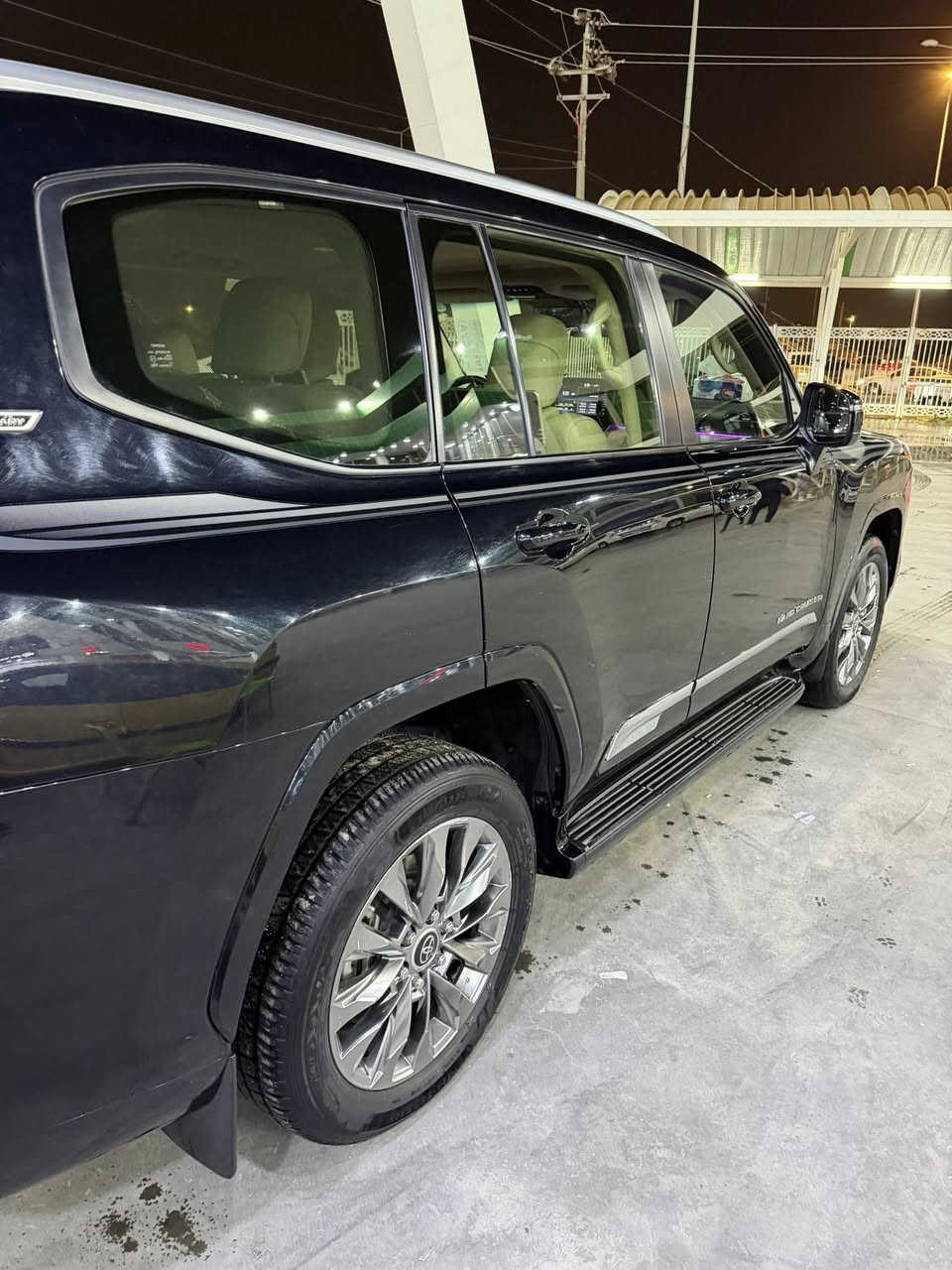 لاندكروز رقم اربيل للبيع فقط مكفوله لون اسود بااسمي هزه جديدة محرك 4000ساز ام التطبيق شاشات خلفيه تبريد كشنات مكانها البصرة رقمها شبة مميز كشنات جلد كهربائية ماشية 78 الف 
 الداعمية الامامية بيها شخوط صارت بسبب طخت باب الكراج وتمت معالجها السعر 605  والسونار مرفق بالصور ***********
