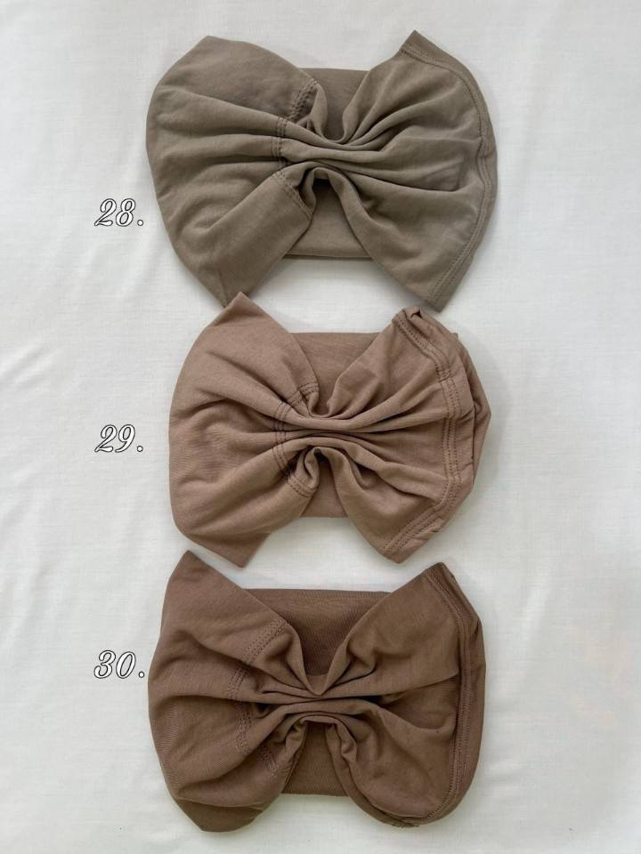 شالات وحجابات فيزون وفانيلا عنوان المحل راوه حي السلام مقابل جامع رياض الصالحين تتوفر لدينا خدمة توصيل


**إذا كنت صاحب هذا الإعلان وتريد حذفه لأي سبب، رجاءا أرسل رسالة إلى الدعم الفني**