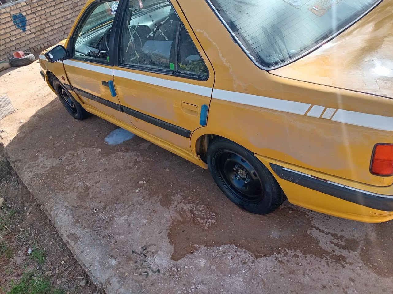 سلام عليكم بيجو بارص مديل 2013 السياره حلو رقم بابل مكاني حله ابو غرق السعر 35 وبيه مجال ***********
