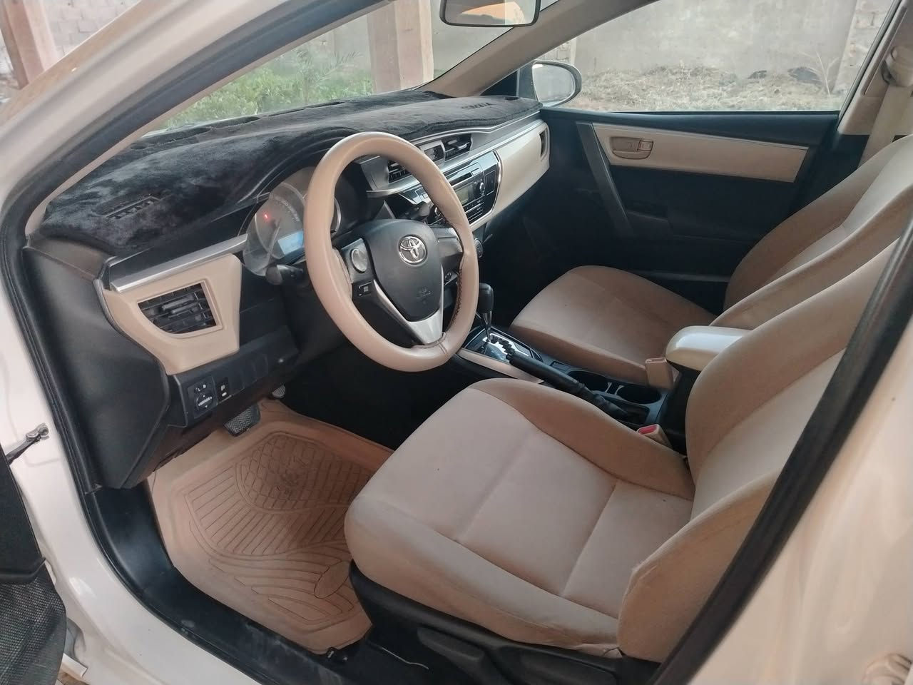 كورلا خليجي 2015 رقم بغداد انكليزي
محرك 1.6 كفالة عامه من الضربه والتبديل والصبغ فقط شخوط الي مأشر بالسونار
 السعر 152    (( مكان السيارة كوت)) 
***********
