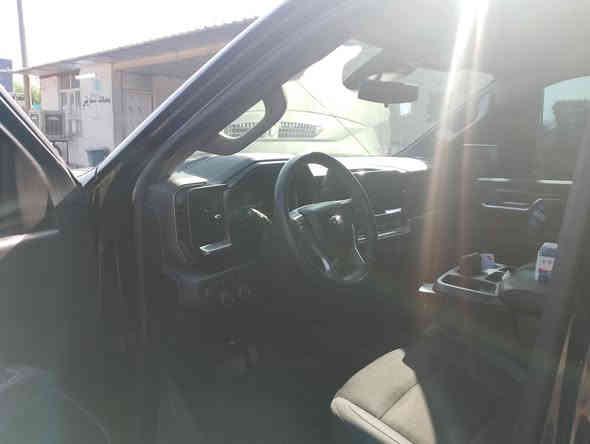 للبيع سلفرادو  2024 رقم اربيل الدولي 
هزه و سنوية جديده 
ماشية 46  كيلو متر
 ضرر جاملغ امامي ايمن 
سياره فول مواصفات 
محرك 2700 توين تيربو 
 فور ويل   بكثر من قياده 
باب طويل  وبدي قصير  المرغوب 
اهويه مواصفات بيه 
فأة. RST
كتاب تضليل رسمي 
سعر 360. وببه مجال 
مكان السيارة سامراء 
هاتف  ***********
