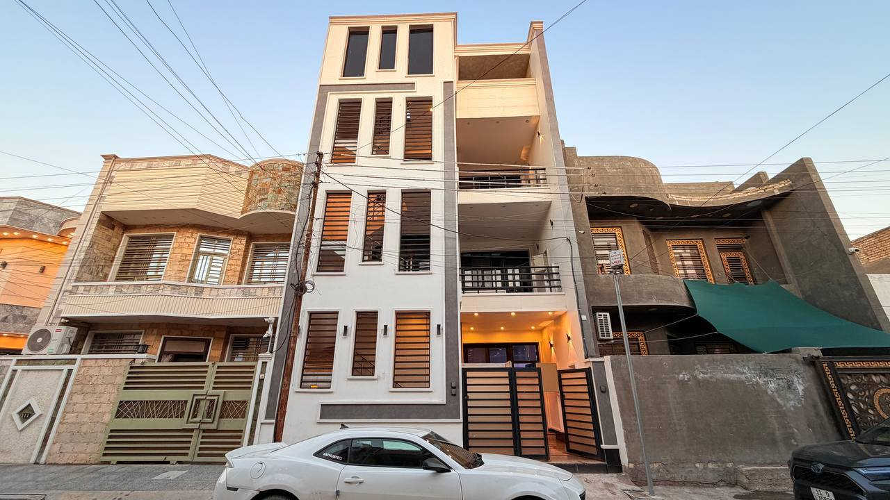 اللهم صلي على محمد وآل محمد 
#ياالله_عرض_ستثماري_للبيع
دار للبيع مساحة 150 متر يحتوي على 3 طوابق 
حي الجهاد الشارقة قرب شارع العام بناء جديد غير مسكون 
كل طابق معزول عزل تماما 💯 محتويات الوحدة السكنية 2نوم صحيات صالة مطبخ هول داخلي سعر مناسب جدا 🙏🏿👍🏻👍🏻
الاستفسار 
#مكتب_العدل_للعقار 

*********** واتساب
