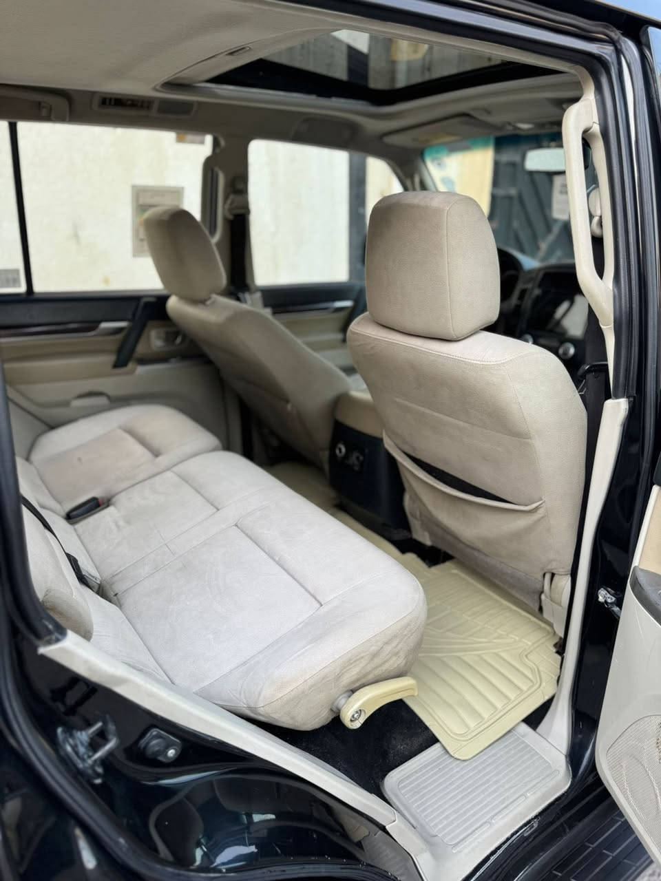 باجيرو 2013 حبتور   مواصفات  GLS مكينة 3500  فور ويل  تحديد سرعة شاشة ايباد مصابيح زينون  مرآة شفط 4 تايرات جديدة صدر جديد گير ومكينة  خير من الله سياره ماشيه 120 الف حقيقي سياره كفاله عامه عده بنيد
رقم:***********
سعر 180 بيها مجال بسيط
تريد وكاله تريد تحويل 
بغداد
سونار موجود بلمنشور
